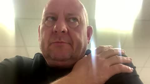 col4nows online show from 10.22.25