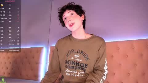 Snapshot of colestorm chatting on 10.25.25 COLE online show from 10.25.25