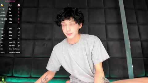 Snapshot of colestorm chatting on 11.08.25 COLE online show from 11.08.25