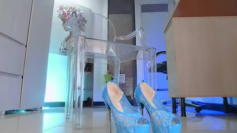 Snapshot of colete_milf chatting on 02.14.25 Samantha online show from 02.14.25