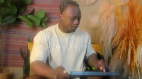 Snapshot of colethunder chatting on 12.17.24 ColeThunder online show from 12.17.24