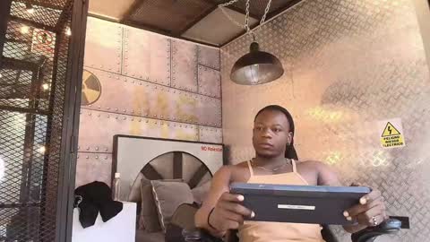 Snapshot of colethunder chatting on 01.13.25 ColeThunder online show from 01.13.25