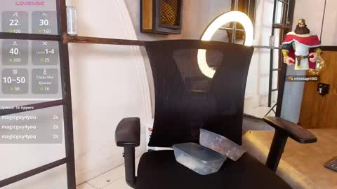 Snapshot of colethunder chatting on 03.10.25 ColeThunder online show from 03.10.25