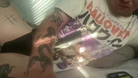 Snapshot of colinburnscontact chatting on 09.15.25 horrorfilmhung online show from 09.15.25