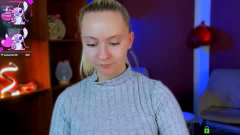 colla_white online show from 02.12.26