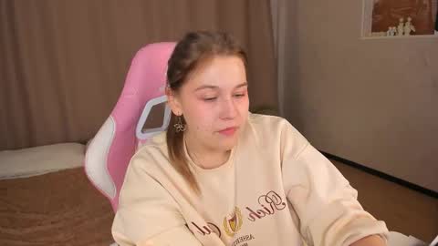 Collen Mon Tue Wed Thu Fri GMT 3 0300am - 0900am  online show from 10.01.25