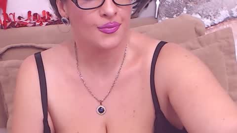 Maddison online show from 01.05.25