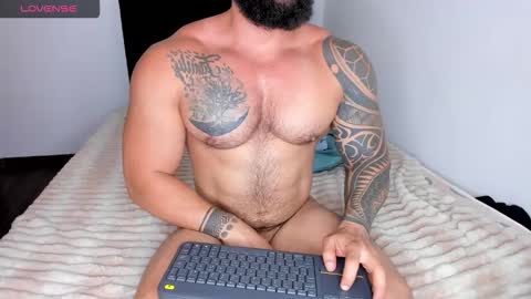 college_muscle_ass online show from 01.16.26