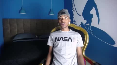 Snapshot of collemanstone chatting on 11.04.25 CollemanStone online show from 11.04.25