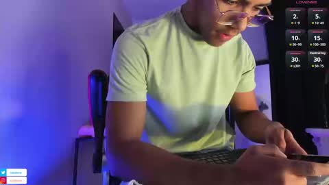 Snapshot of colstorw_ chatting on 09.10.25 colstorw_ online show from 09.10.25