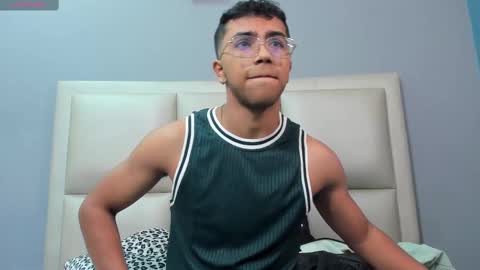 Snapshot of colstorw_ chatting on 09.30.25 colstorw_ online show from 09.30.25