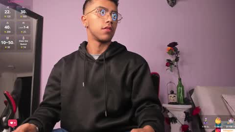 Snapshot of colstorw_ chatting on 10.08.25 colstorw_ online show from 10.08.25