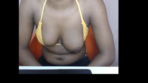 Snapshot of coltish_sexy chatting on 10.10.25 coltish_sexy online show from 10.10.25