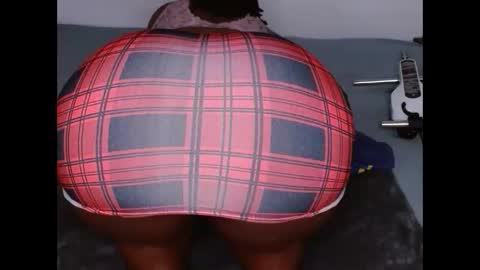 Snapshot of comicalcara chatting on 11.03.25 Cara online show from 11.03.25