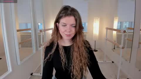 Polly online show from 09.20.25