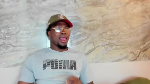 Snapshot of compton_01 chatting on 10.18.25 COMPTON online show from 10.18.25