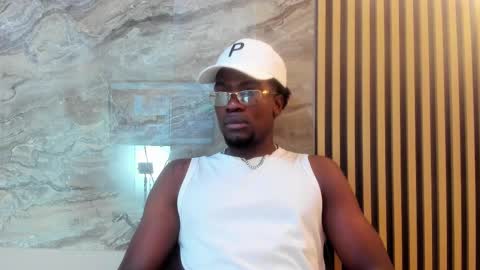 Snapshot of compton_01 chatting on 10.29.25 COMPTON online show from 10.29.25