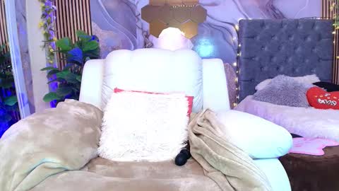 Ariane... online show from 12.19.25