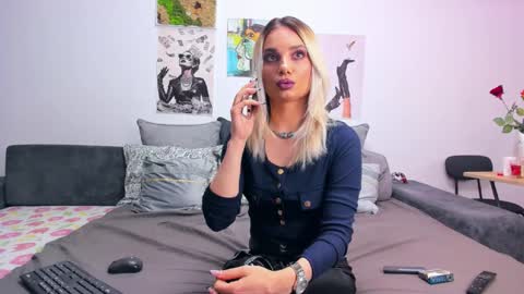 Snapshot of confidentmistress chatting on 09.23.25 GoddessA online show from 09.23.25