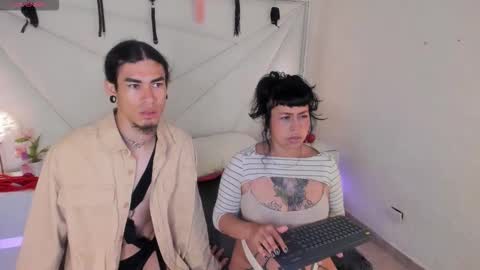 Snapshot of conjuring_ chatting on 11.09.25 conjuring_ online show from 11.09.25