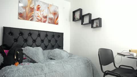 conni_f00x online show from 01.17.25