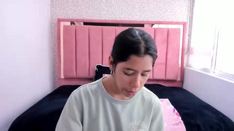 C O N N I E online show from 12.20.25