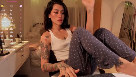 connie    online show from 12.03.24