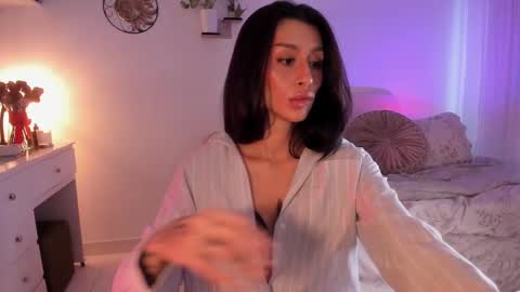 connie    online show from 03.01.25