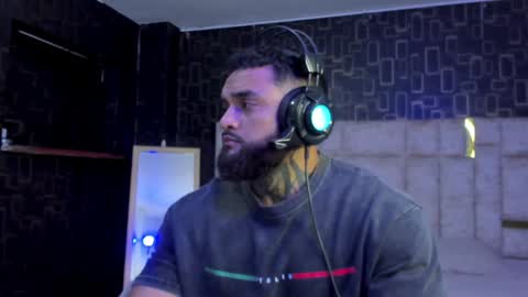 Snapshot of connor_666 chatting on 02.05.25 rusfegui online show from 02.05.25