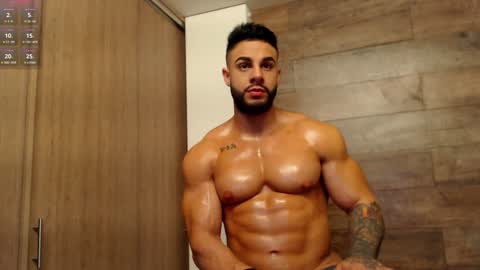 Snapshot of connor_h1 chatting on 02.01.25 connor_h1 online show from 02.01.25