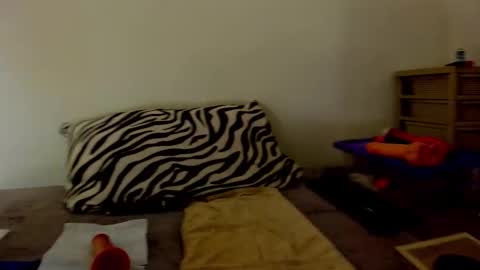 Snapshot of connyhot69 chatting on 11.05.25 CONNY online show from 11.05.25