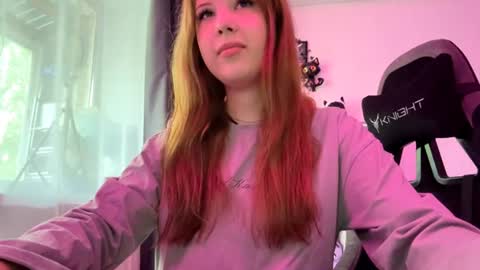 Snapshot of constanceanderson chatting on 07.18.26 Annie online show from 07.18.26