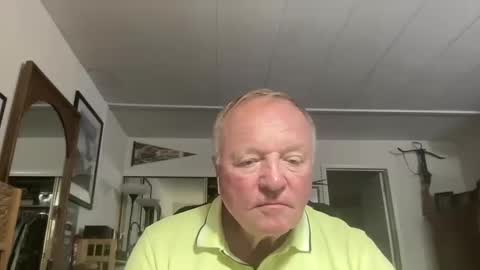 Snapshot of cookoosnest chatting on 10.11.25 cookoosnest online show from 10.11.25