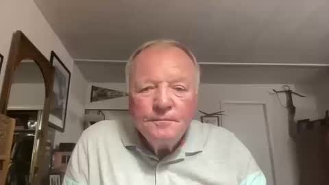 Snapshot of cookoosnest chatting on 10.18.25 cookoosnest online show from 10.18.25