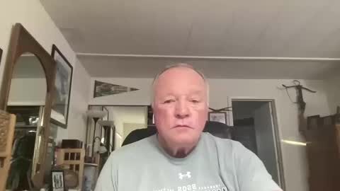 Snapshot of cookoosnest chatting on 10.19.25 cookoosnest online show from 10.19.25