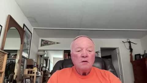 Snapshot of cookoosnest chatting on 05.17.26 cookoosnest online show from 05.17.26