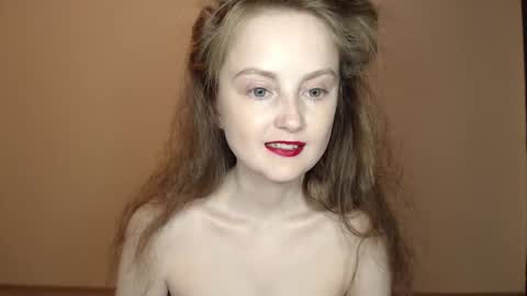 Snapshot of coolamber chatting on 10.03.25 Amber online show from 10.03.25