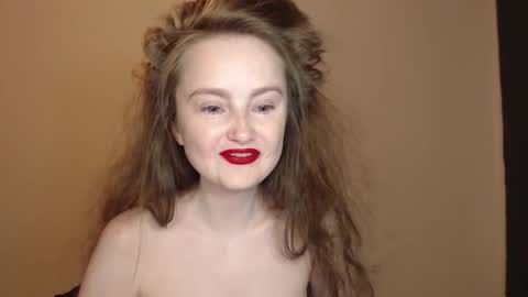 Snapshot of coolamber chatting on 10.11.25 Amber online show from 10.11.25