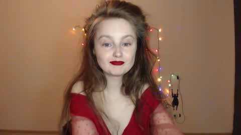 Snapshot of coolamber chatting on 10.26.25 Amber online show from 10.26.25