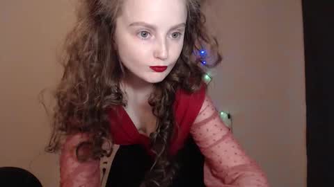 Snapshot of coolamber chatting on 11.16.25 Amber online show from 11.16.25