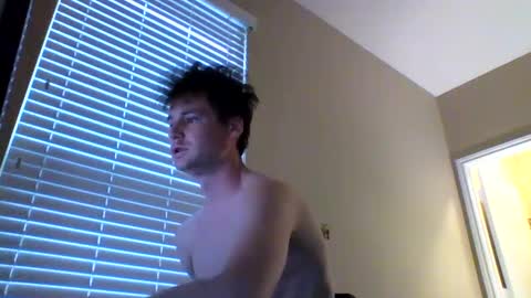 Snapshot of cooldude122222 chatting on 02.11.25 cooldude122222 online show from 02.11.25