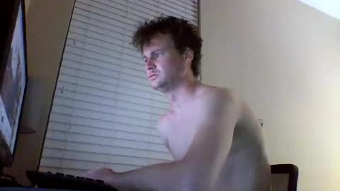 Snapshot of cooldude122222 chatting on 03.05.25 cooldude122222 online show from 03.05.25