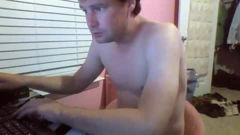 Snapshot of cooldude122222 chatting on 10.08.25 cooldude122222 online show from 10.08.25