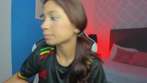 Snapshot of cora22_ chatting on 09.27.25 CORA online show from 09.27.25