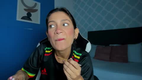 Snapshot of cora22_ chatting on 10.01.25 CORA online show from 10.01.25