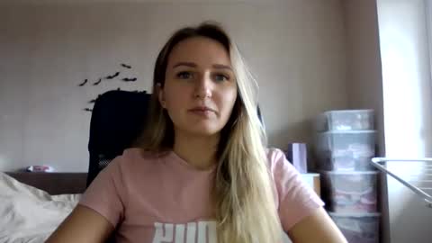 Snapshot of cora_fora chatting on 11.03.25 cora_fora online show from 11.03.25