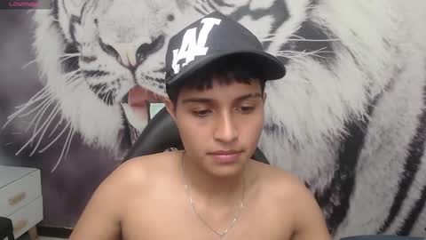 Snapshot of cora_gunn chatting on 02.01.25 Cora online show from 02.01.25