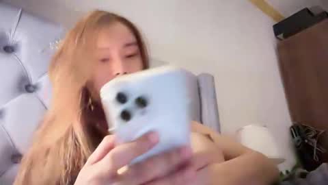 Snapshot of cora_here chatting on 02.12.26 Cora online show from 02.12.26