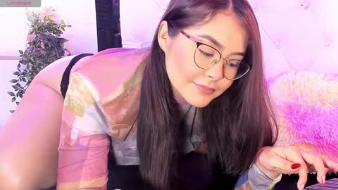 Cora  online show from 12.08.24