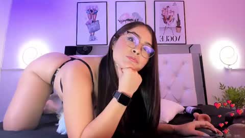 Cora  online show from 02.11.25